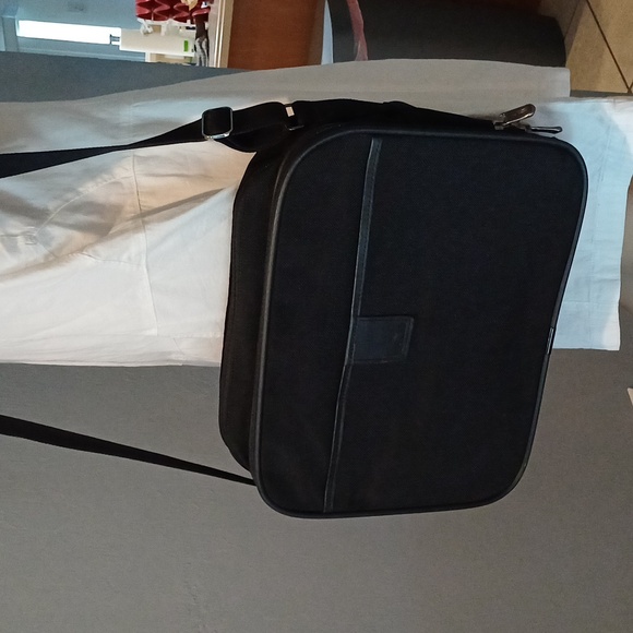 HARTMANN black nylon & leather unisex messenger bag  computer crossbody … - Picture 2 of 16